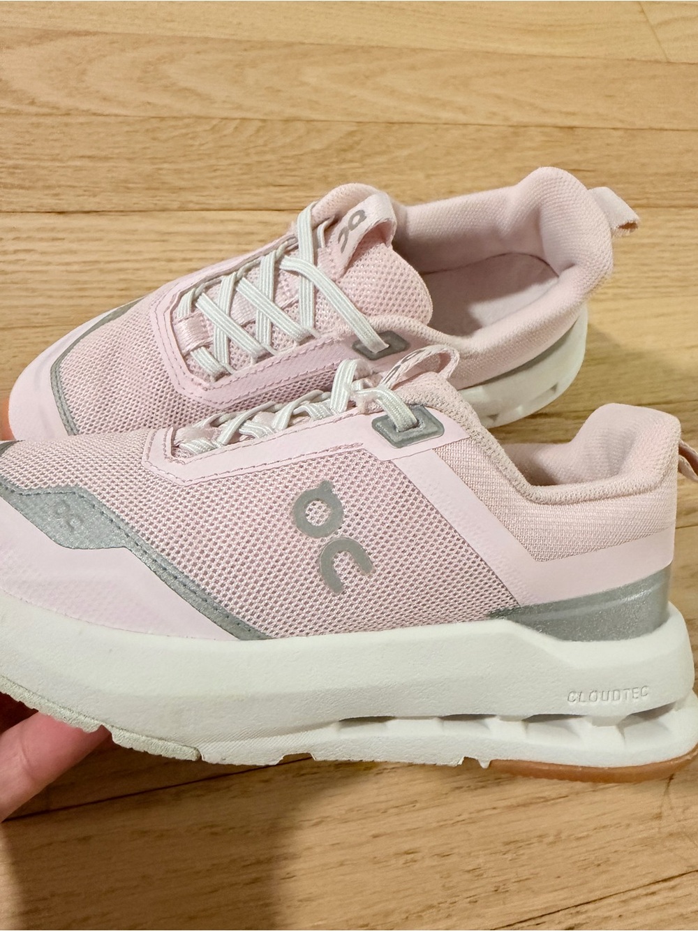 On Running Cloudhero Kids Sneakers Pink – Size 13 Little Girl / EU 31